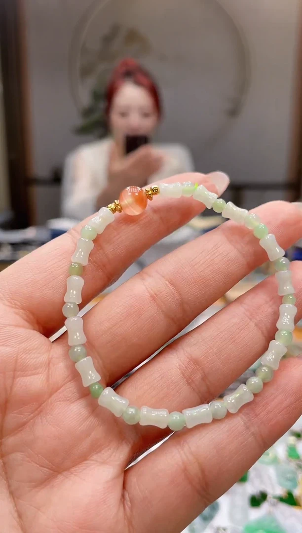 颈饰未镶嵌翡翠手串