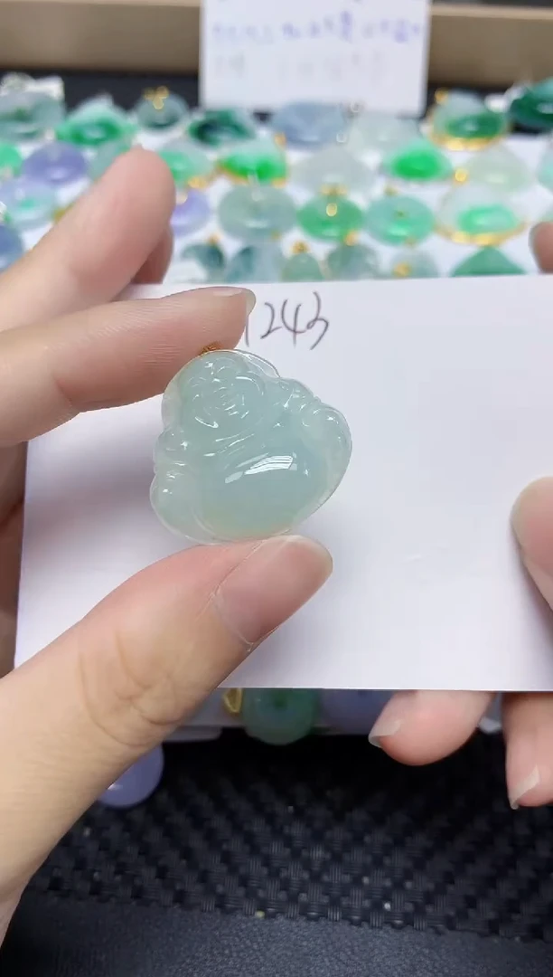 翡翠未镶嵌颈饰天然缅甸翡翠A货