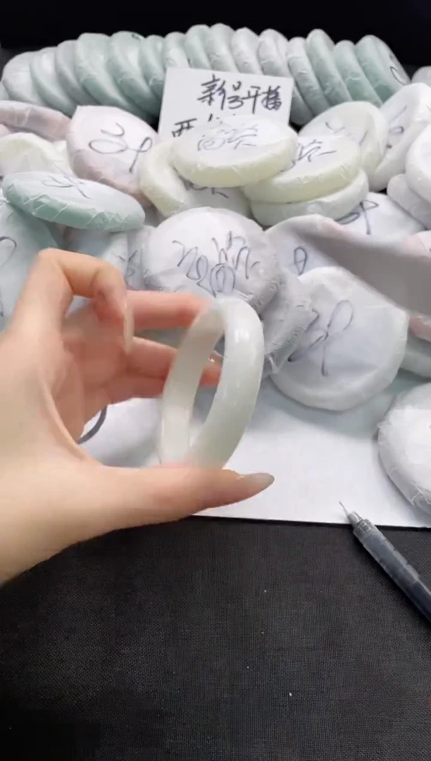 未镶嵌手镯石英质玉1-56