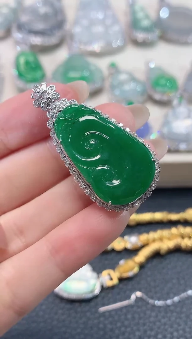 吊坠(不含链)18K金镶嵌翡翠C41翡翠