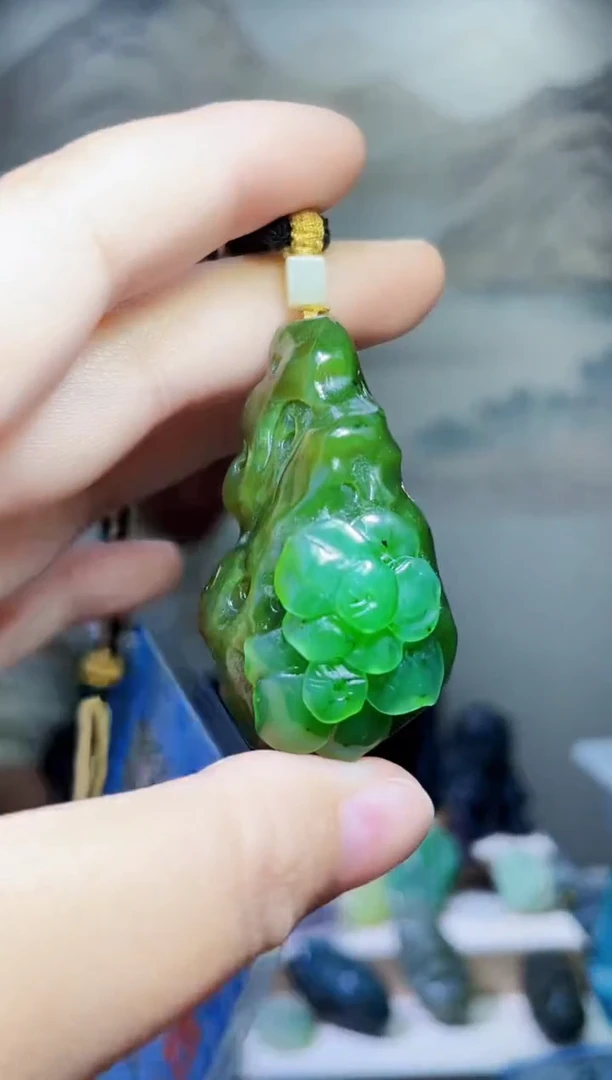 颈饰未镶嵌和田玉1