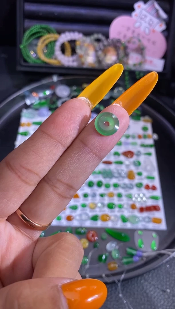 未镶嵌挂件翡翠圈
