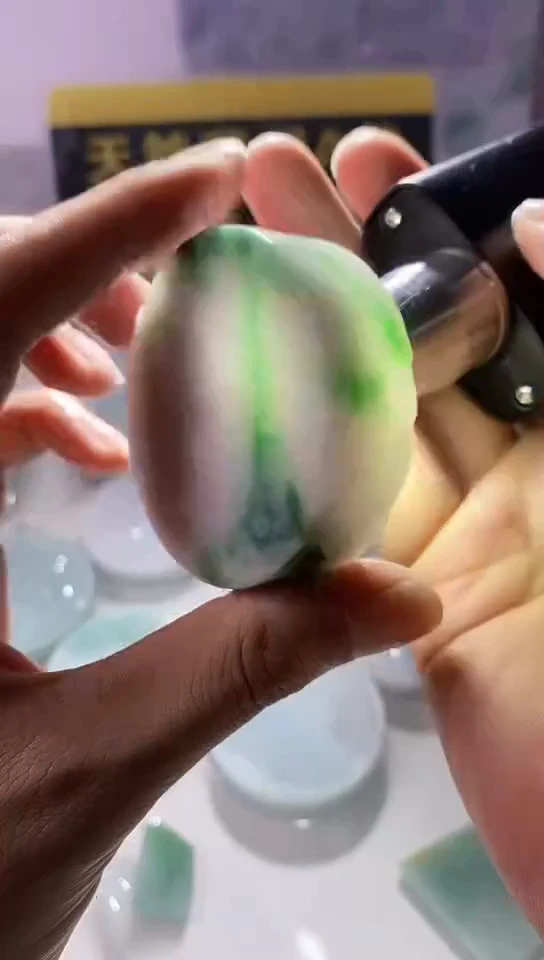 翡翠未镶嵌颈饰翡翠611