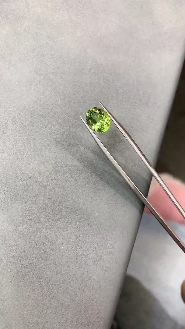 未镶嵌橄榄石笔搁橄榄石裸石多样性发一颗