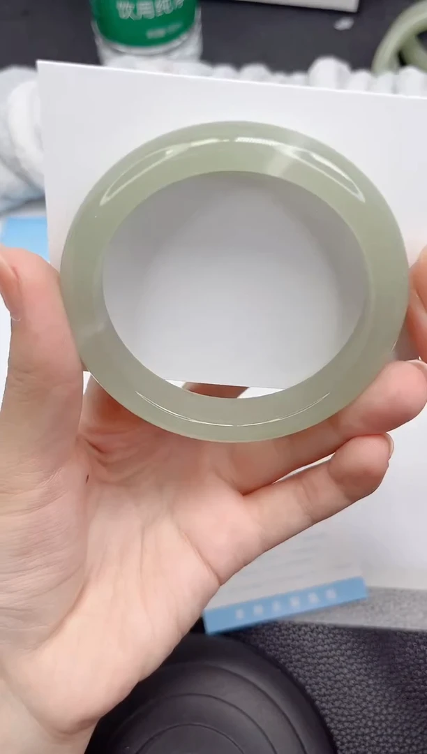 石英质玉手镯未镶嵌304-58.9