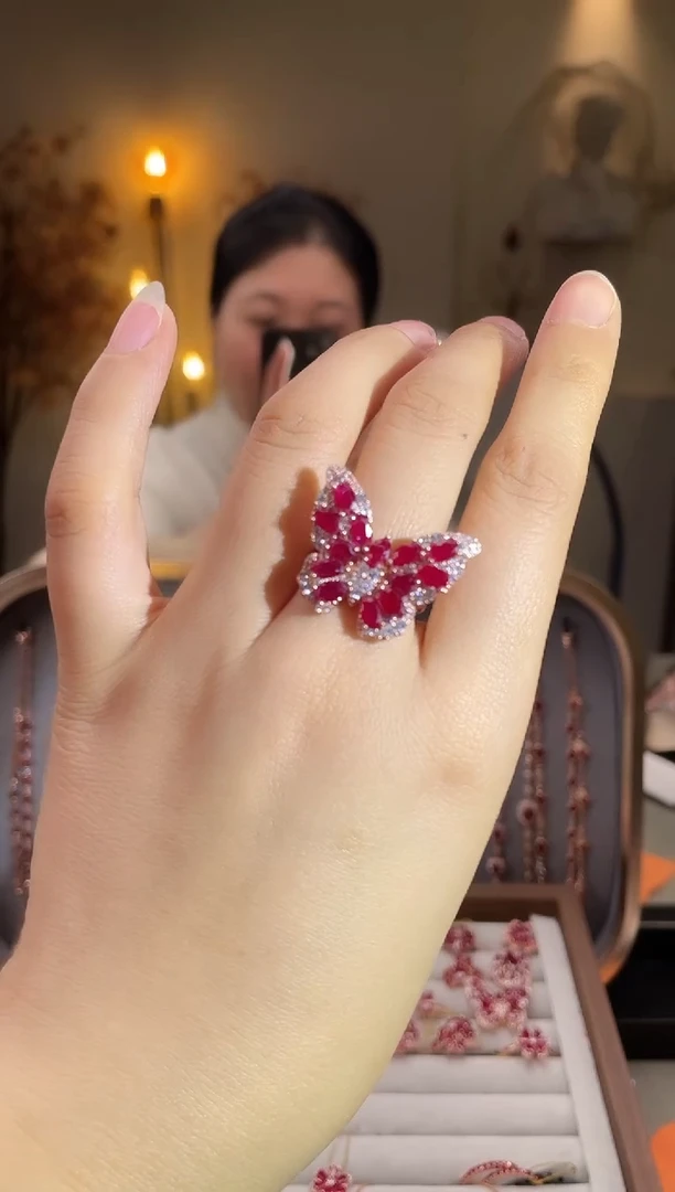 银S925镶嵌手饰红宝石手饰