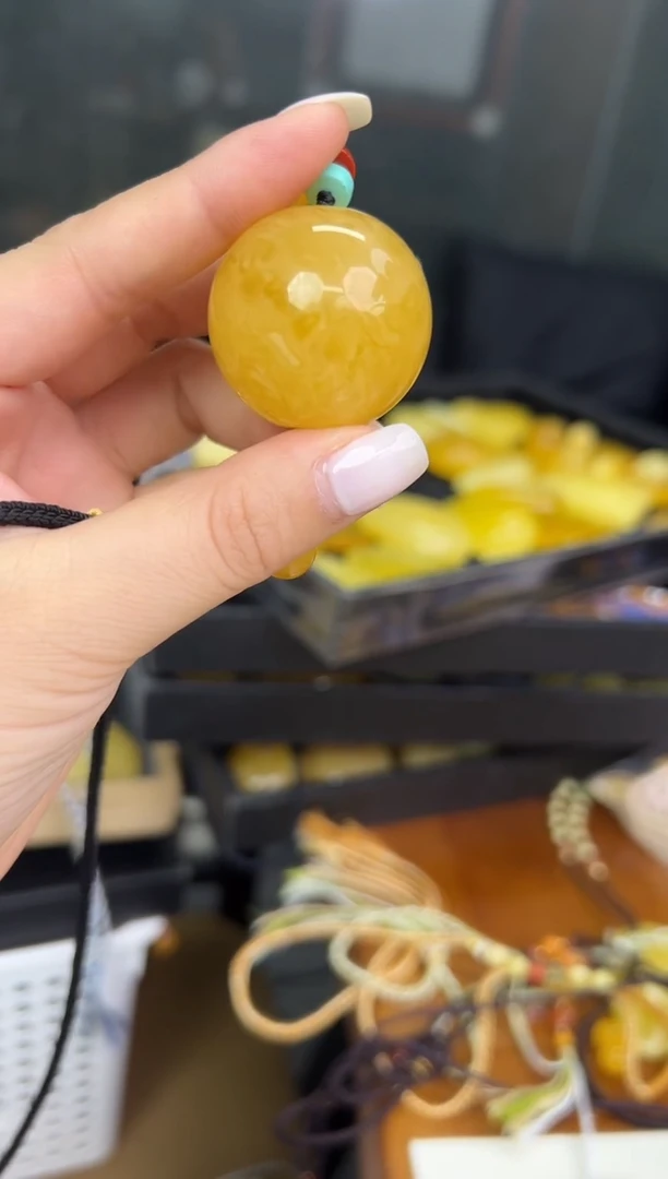 裸石琥珀未镶嵌琥珀蜜蜡吊坠