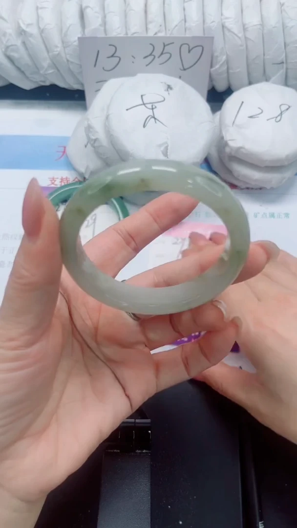 未镶嵌手镯石英质玉291-56.6