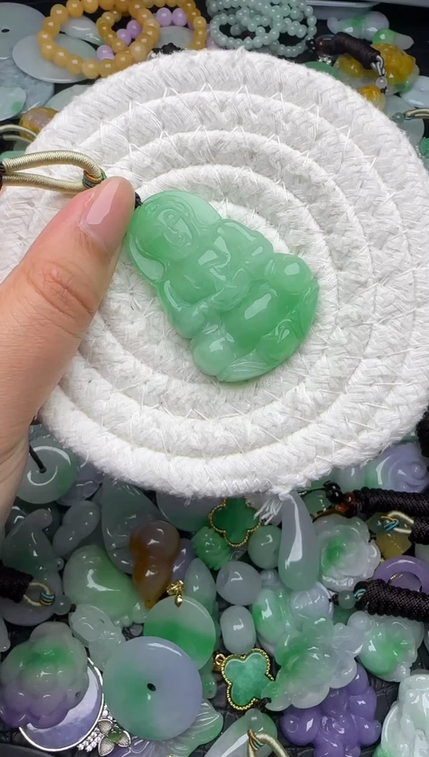 颈饰未镶嵌翡翠缅甸翡翠吊坠