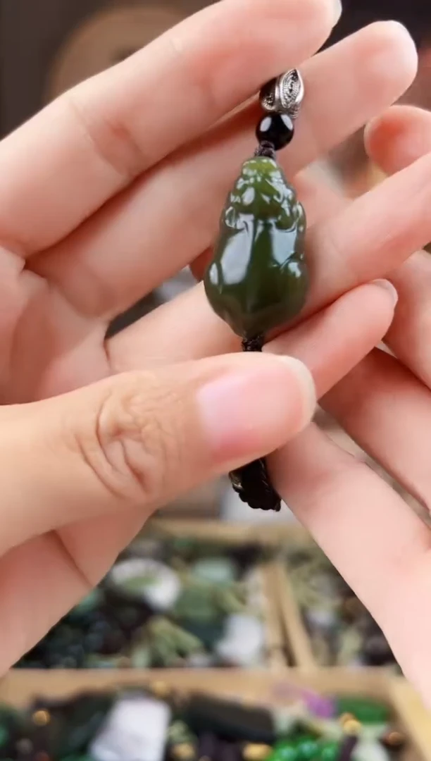 颈饰未镶嵌和田玉拍一发一，多样性发货