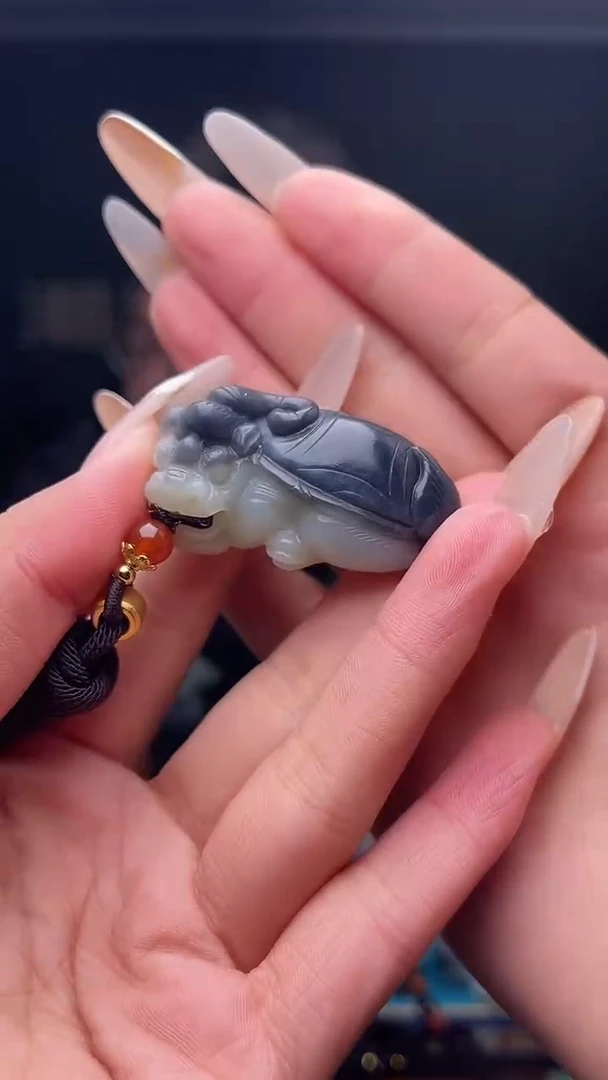 未镶嵌和田玉挂件1