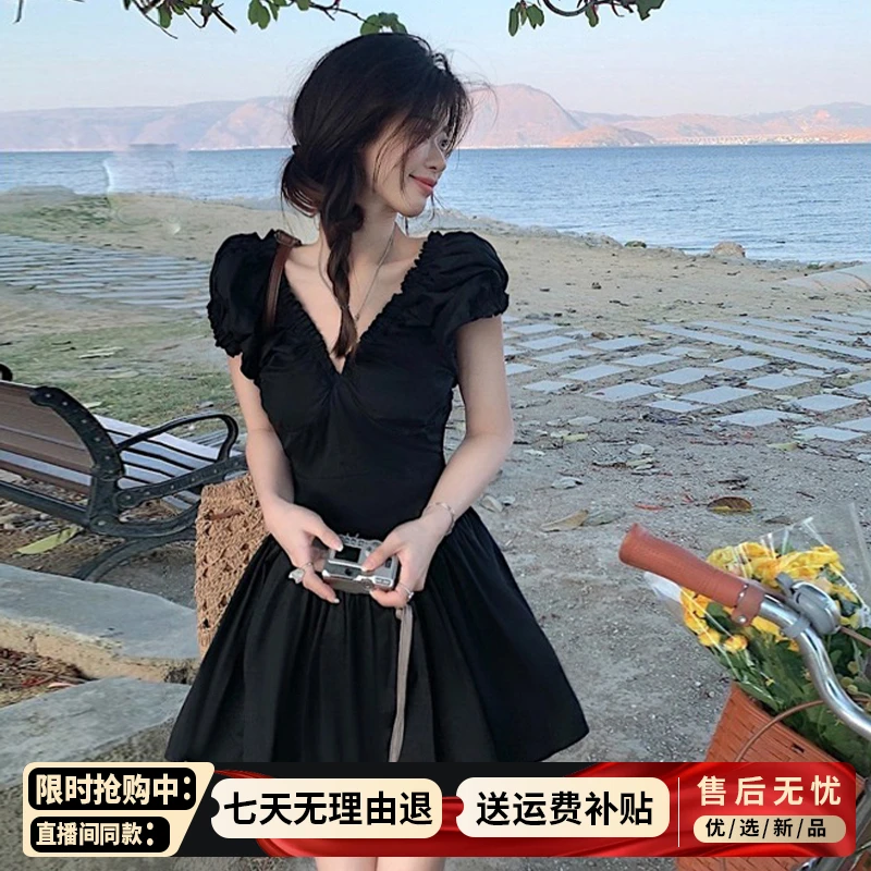 赫本风黑色v领连衣裙子女装夏季2025新款法式高级感小个子a字短裙