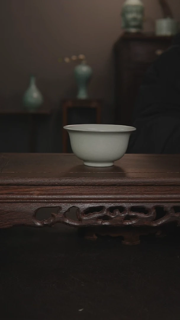 摆件瓷王国奇仿古釉手工月白杯