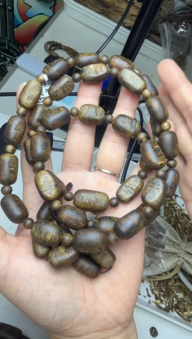 沉香手串51克墨绿收藏留疤手串