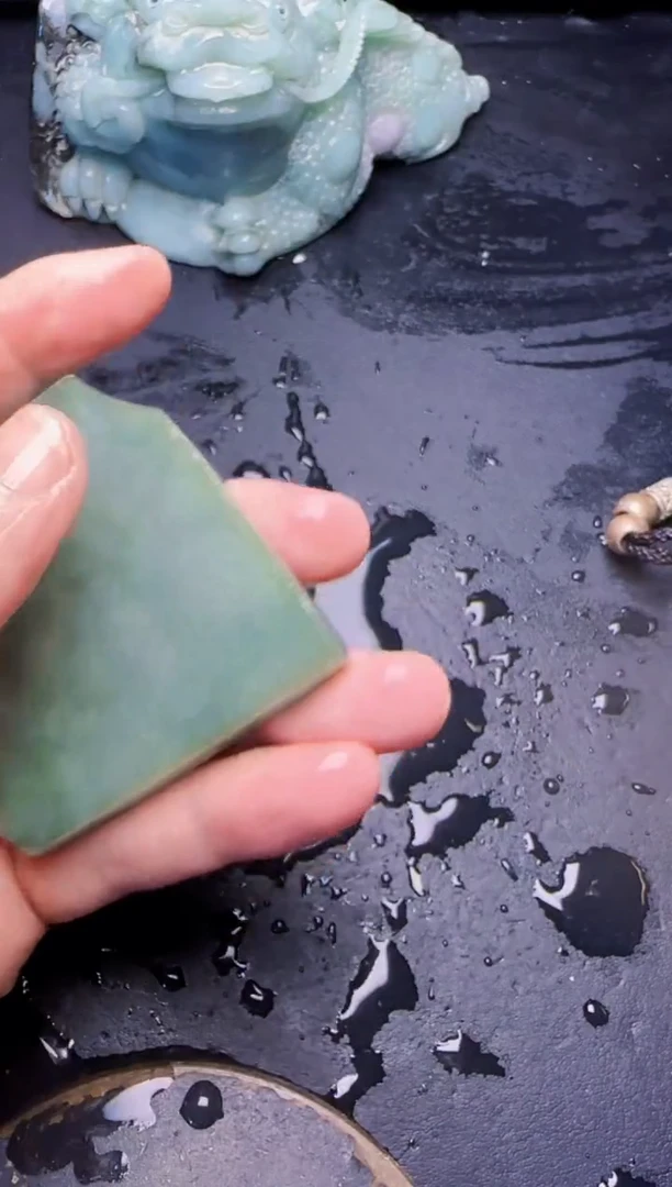 颈饰未镶嵌翡翠韭*97