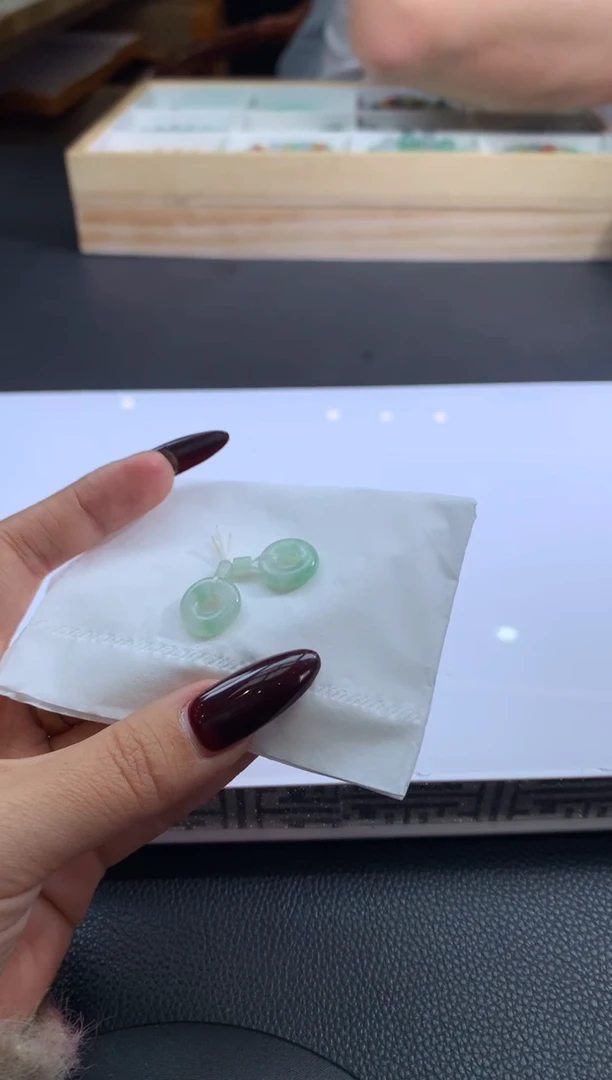 【闪购商品】定制翡翠未镶嵌翡翠