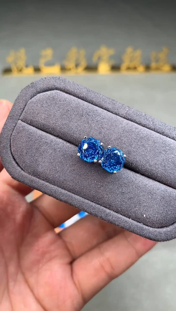 银S925镶嵌托帕石耳钉2222