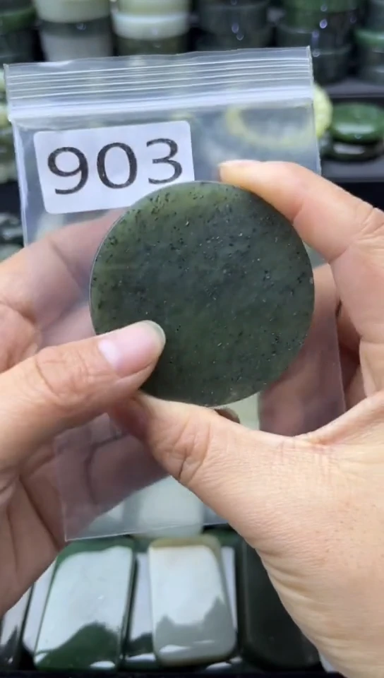 未镶嵌和田玉珠宝半成品镯芯