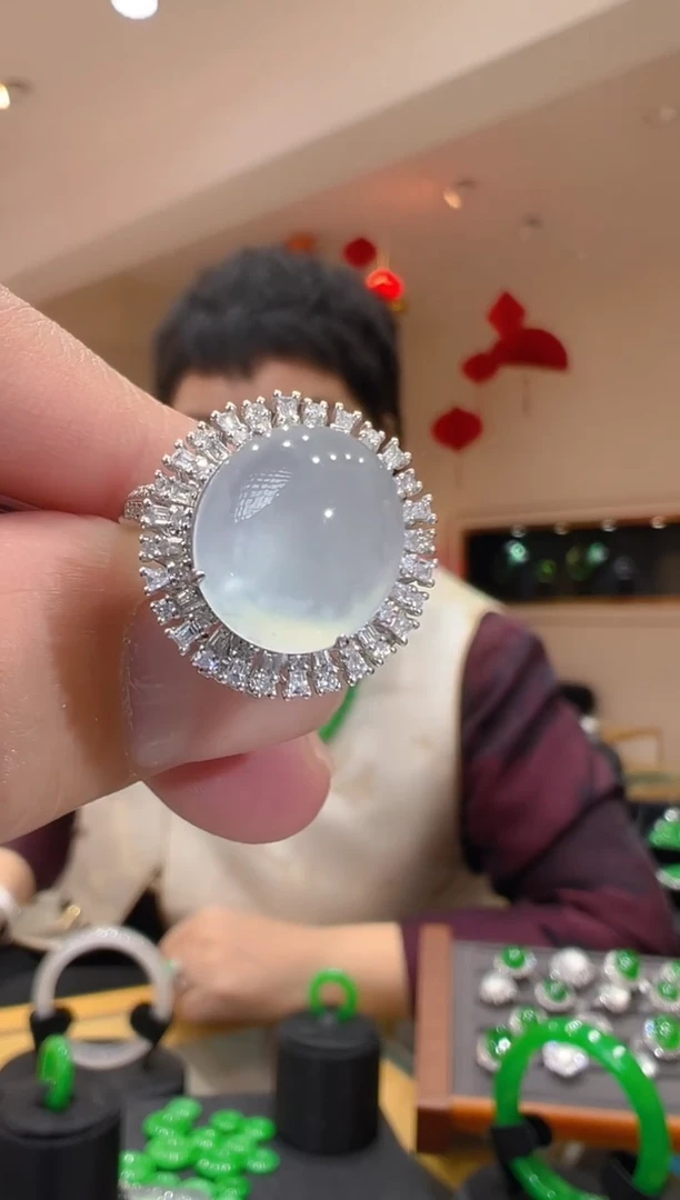 【闪购商品】翡翠戒指18K金镶嵌             