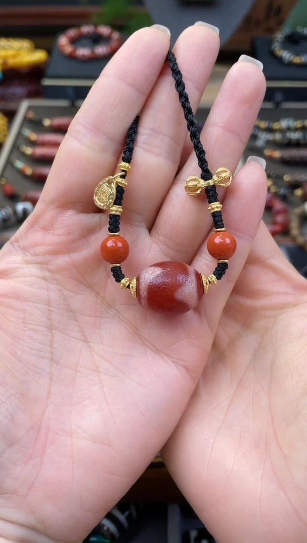 玛瑙/玉髓颈饰未镶嵌美泓精品高油红肉虎牙颈饰