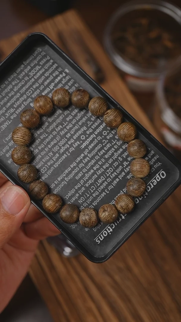 【闪购商品】沉香手串文莱软丝黑棋沉香1.1