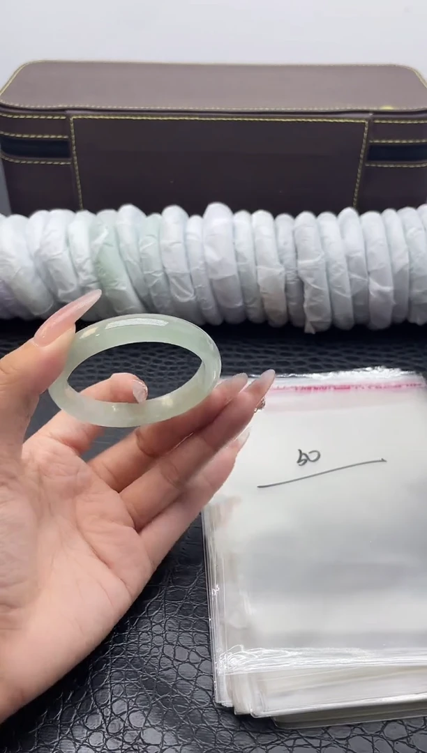 50手镯所见即所得拍啥发啥