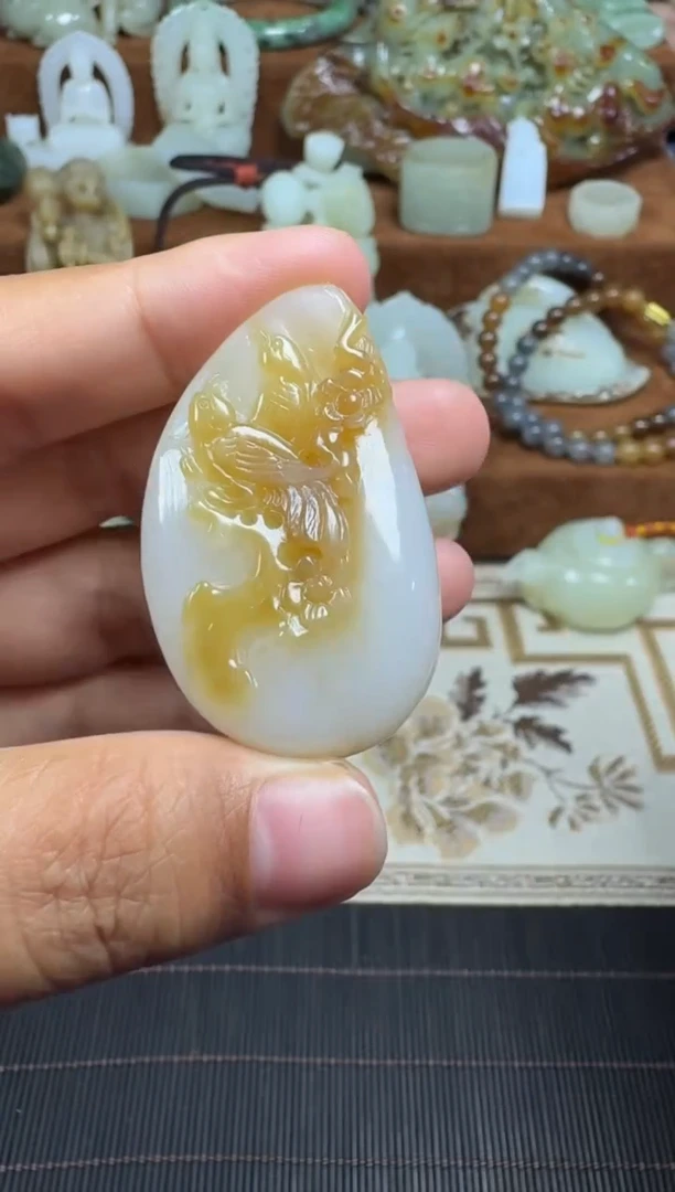 颈饰未镶嵌和田玉1