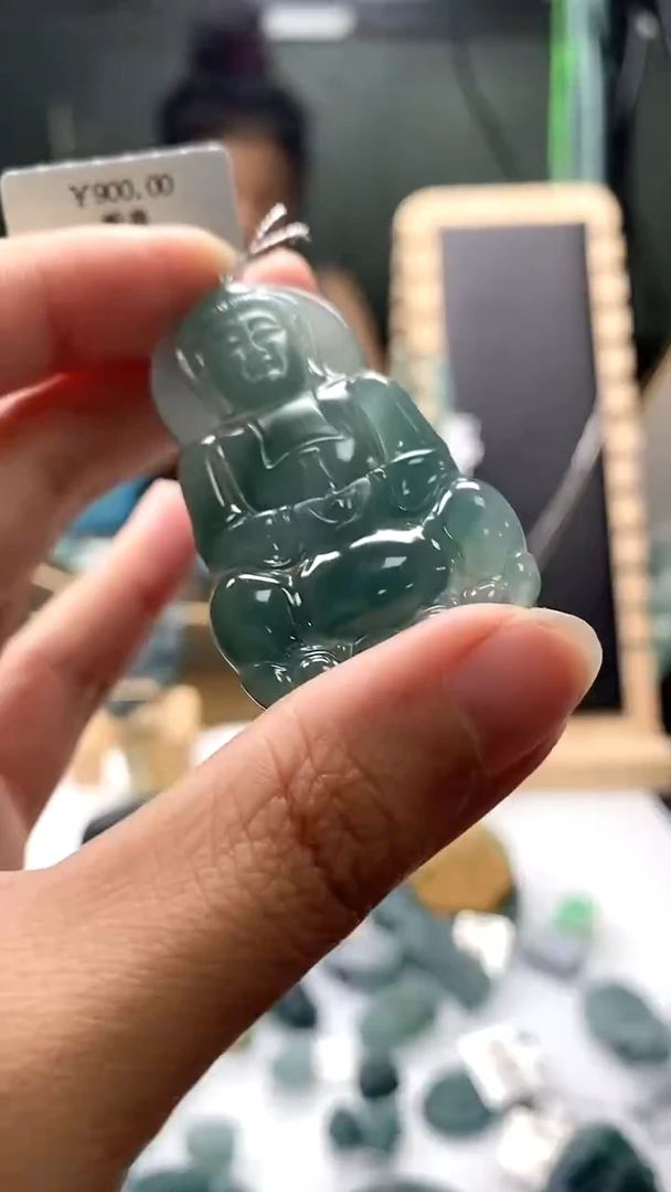 翡翠未镶嵌颈饰?****世翡翠