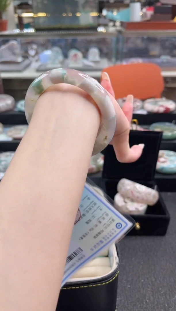 未镶嵌手镯石英质玉尘*丷圈口（赠品镯心）
