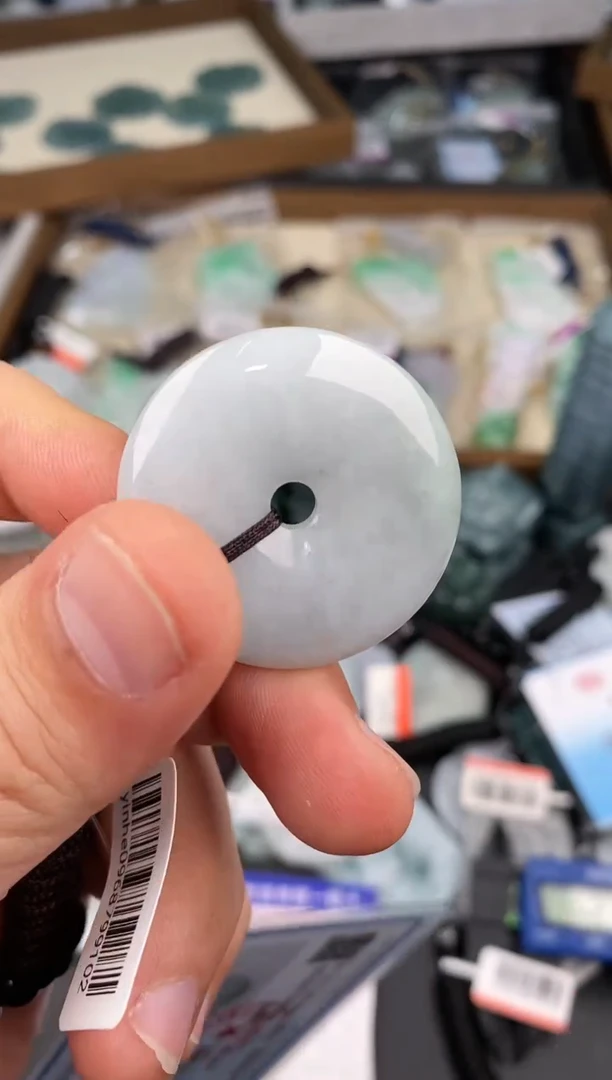 【闪购商品】翡翠颈饰未镶嵌  天然翡翠，一物一图