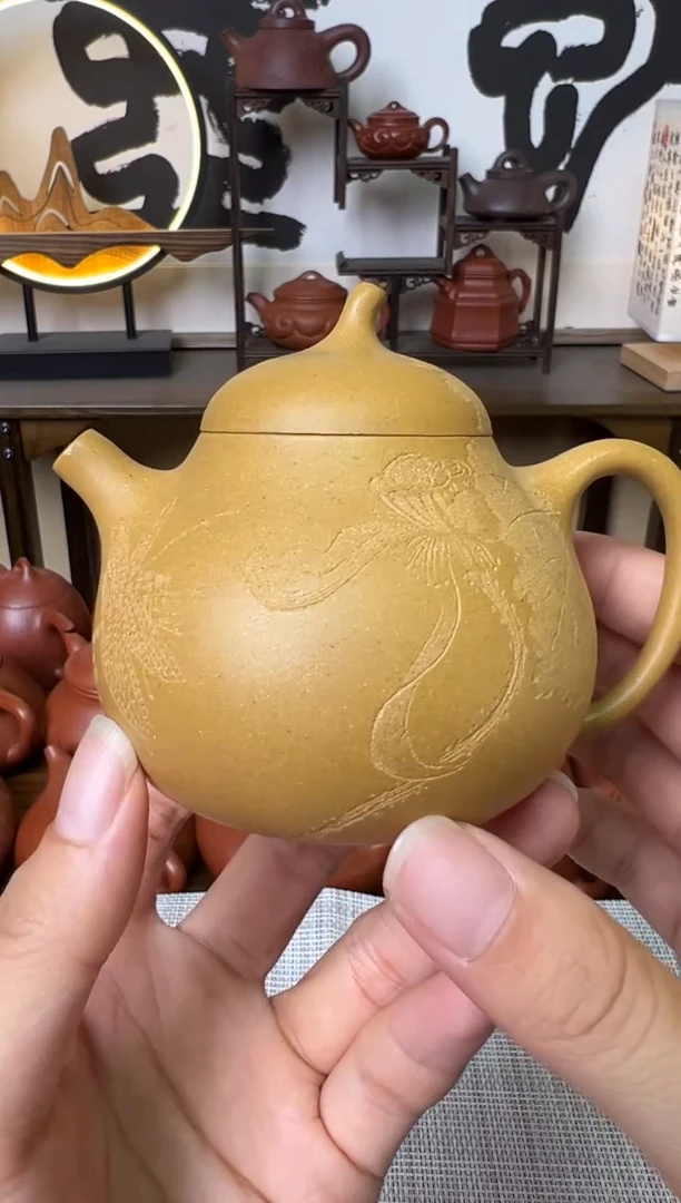 茶壶段泥黄金段茄瓜壶刻绘150CC