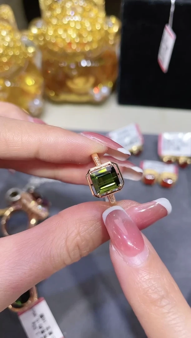 【闪购商品】碧玺戒指18K金镶嵌·