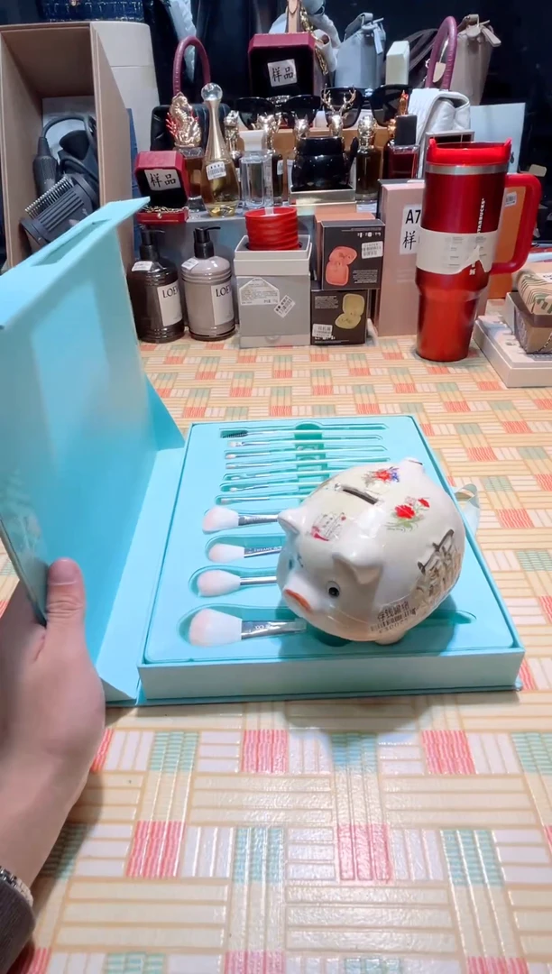 瓷片瓷器 库房到期 全部地板价@@1