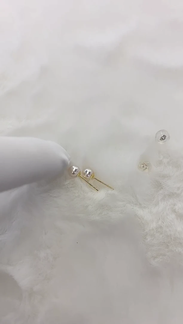18K金镶嵌耳钉海水珍珠Akoya耳钉 5-5.5MM