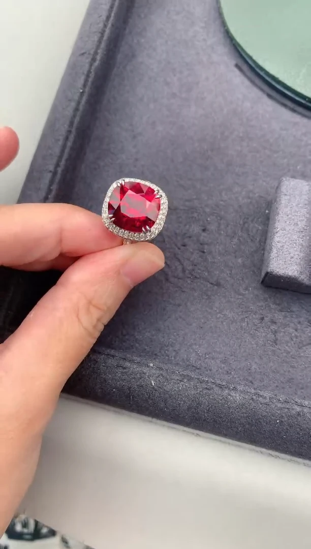 18K金镶嵌戒指碧玺7.8ct卢比莱  BE