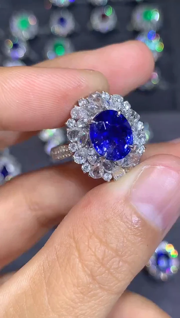 戒指蓝宝石18K金镶嵌3.09CT