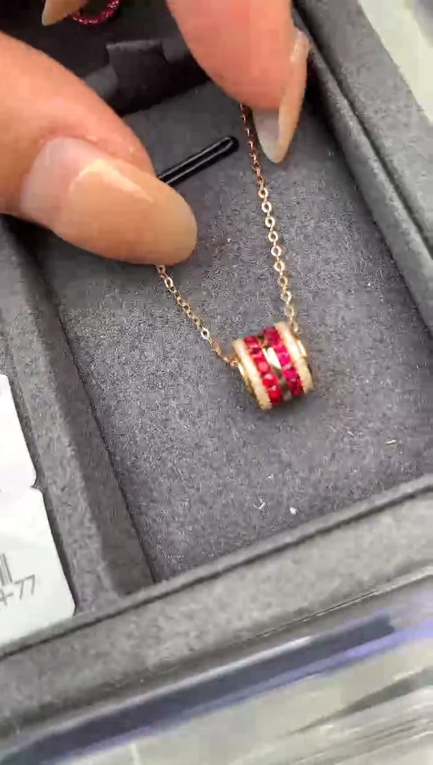 【闪购商品】红宝石颈饰18K金镶嵌0.61ct红宝石