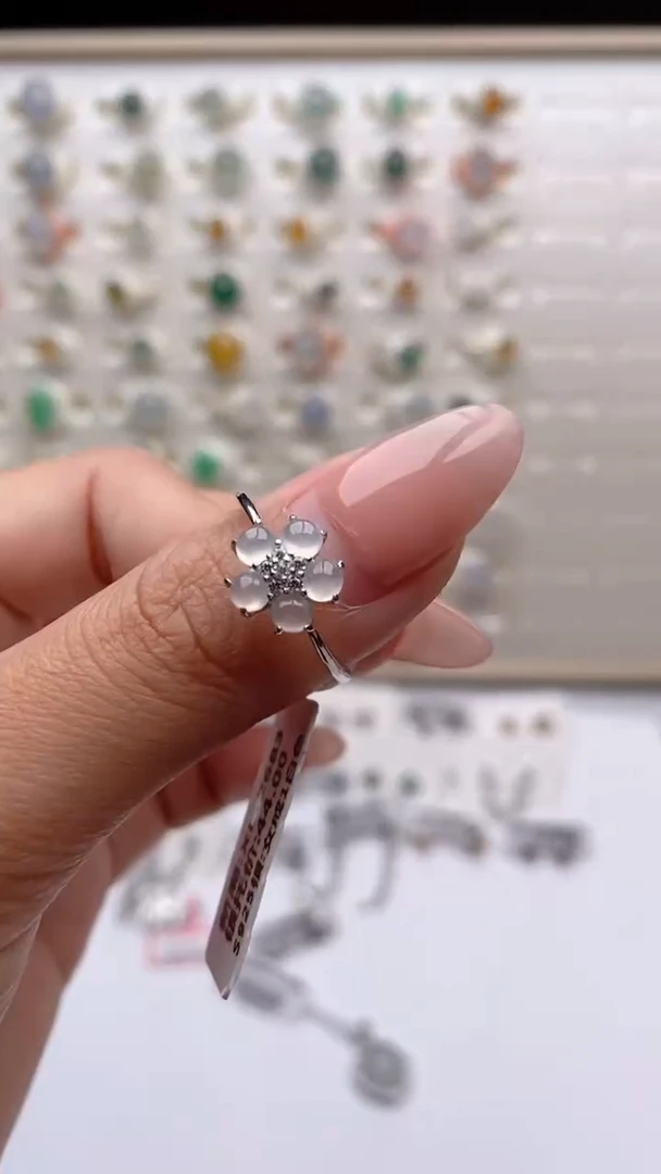 翡翠戒指银S925镶嵌天然A货翡翠