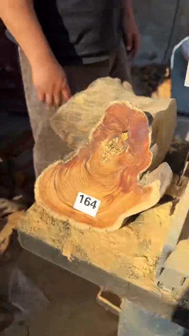 柏木（崖柏）崖柏香块。