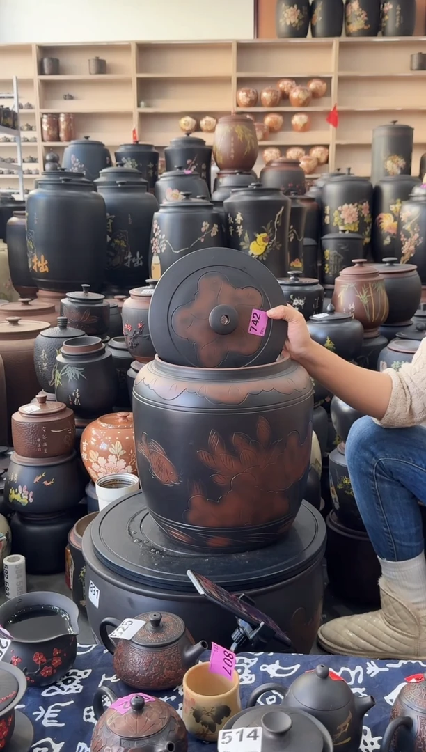 罐瑕疵水缸13升荷花   683