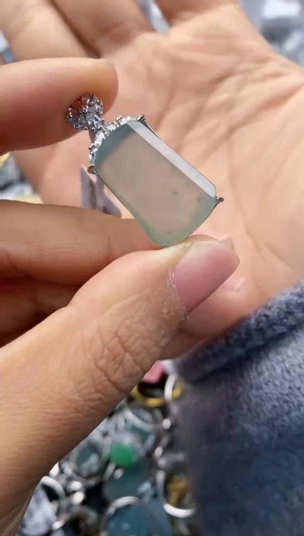 银S925镶嵌戒指翡翠111        4