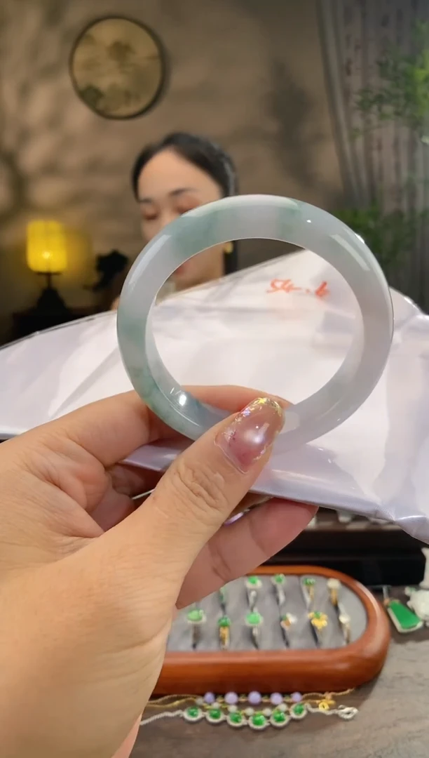 翡翠未镶嵌吊坠(不含链)手镯 53-55