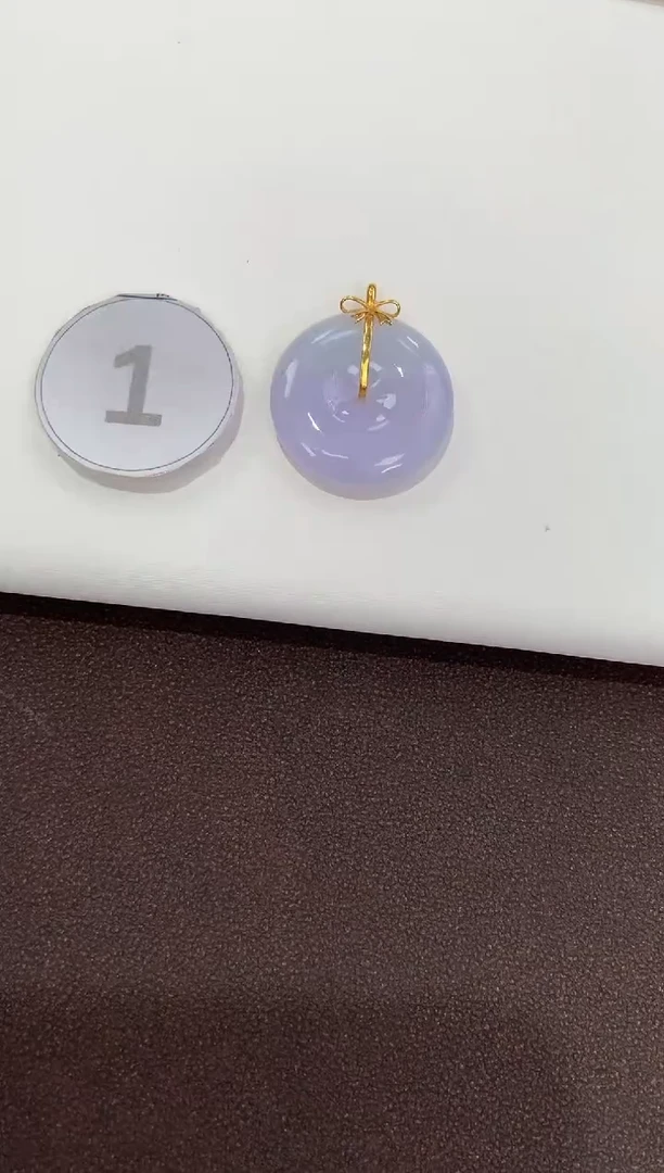 翡翠18K金镶嵌颈饰天然缅甸a货翡翠