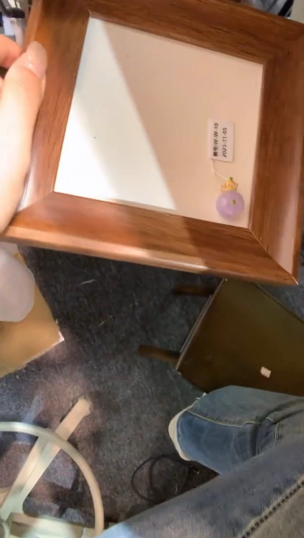 颈饰18K金镶嵌翡翠平安扣