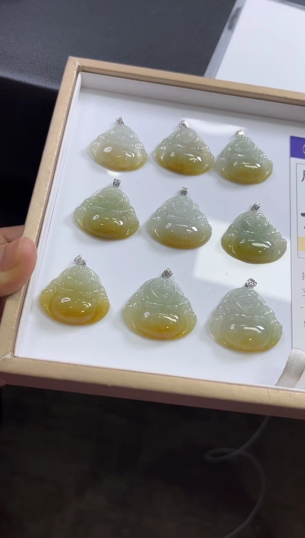 【闪购商品】翡翠颈饰18K金镶嵌K93多样性发一件/配绳子