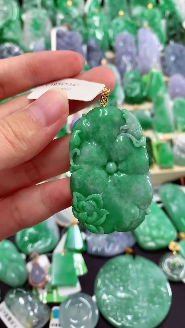 翡翠18K金镶嵌吊坠(不含链)挂件