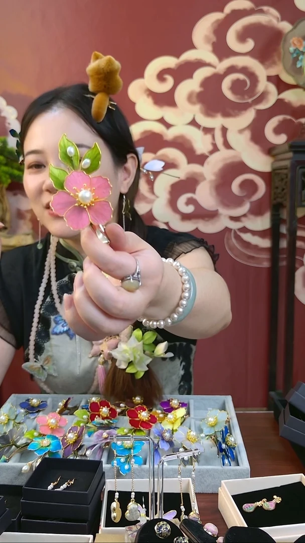 刺绣纯手工非遗绒花