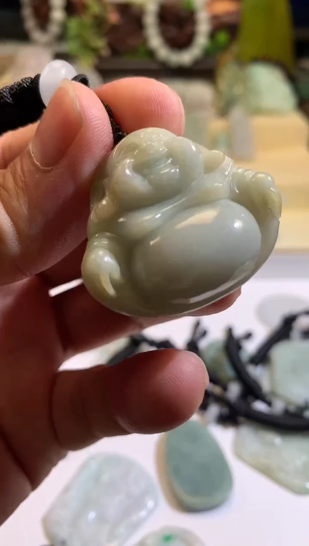 翡翠未镶嵌颈饰6/06/042