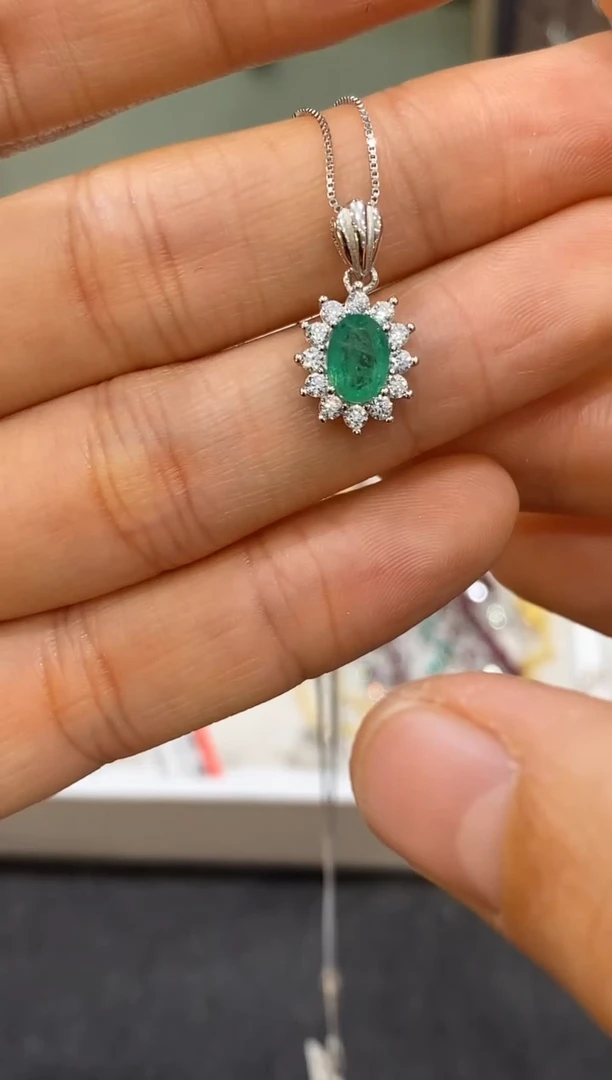 颈饰银S925镶嵌祖母绿吊坠