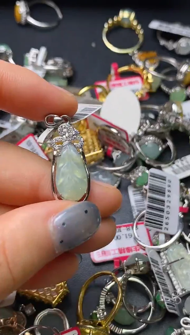 银S925镶嵌戒指翡翠百内无证书